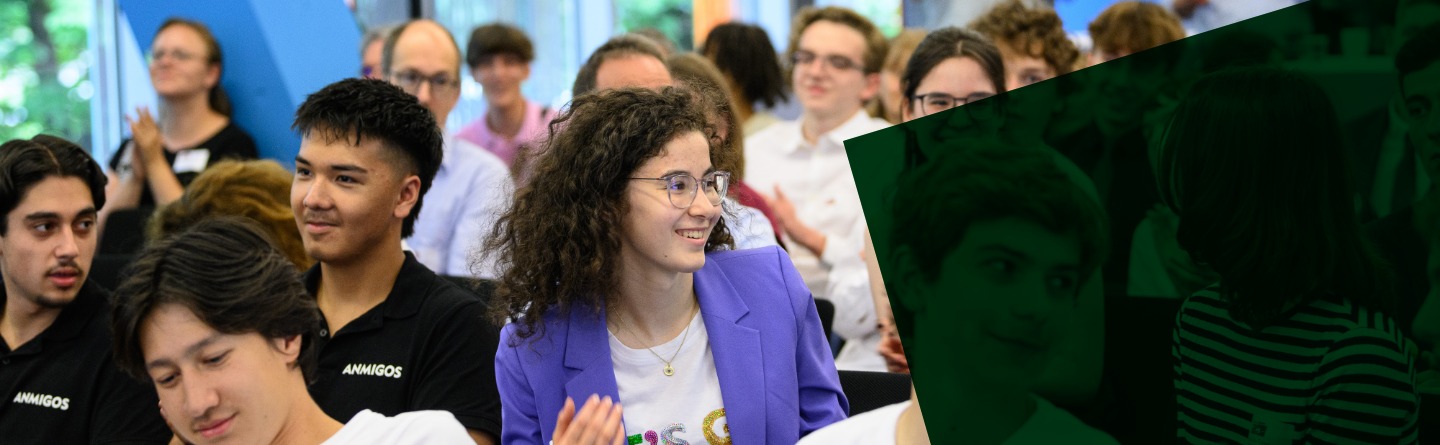Headerbild Unterricht: begeistertes Publikum